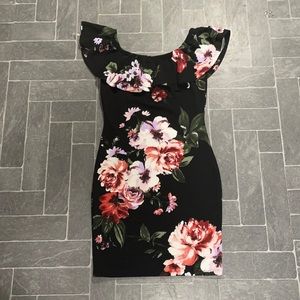 Iris sz MD ruffle top floral dress